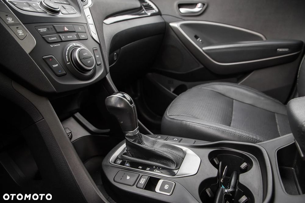 Hyundai Santa Fe 2.4 Sport Utility - 27