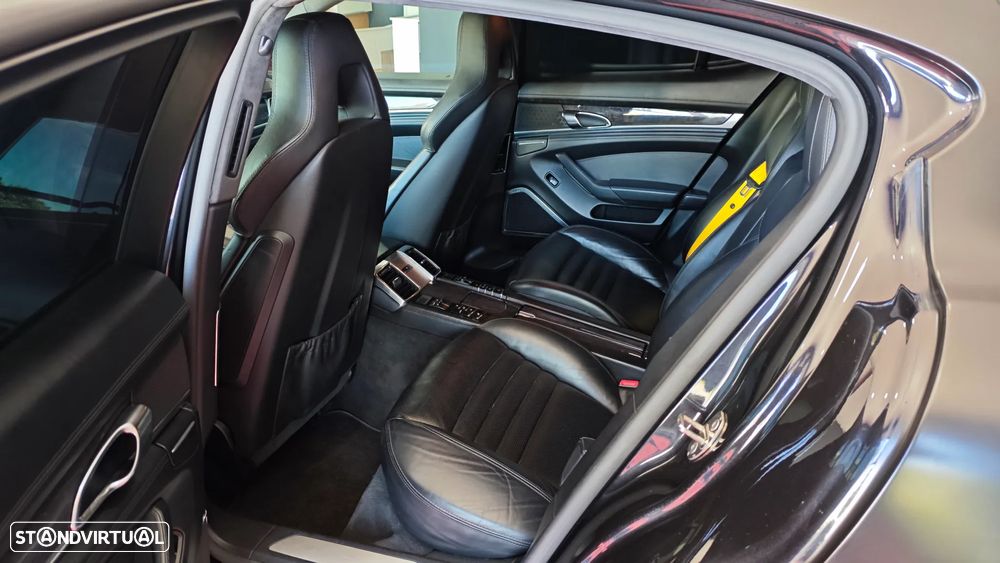 Porsche Panamera Turbo S PDK - 54