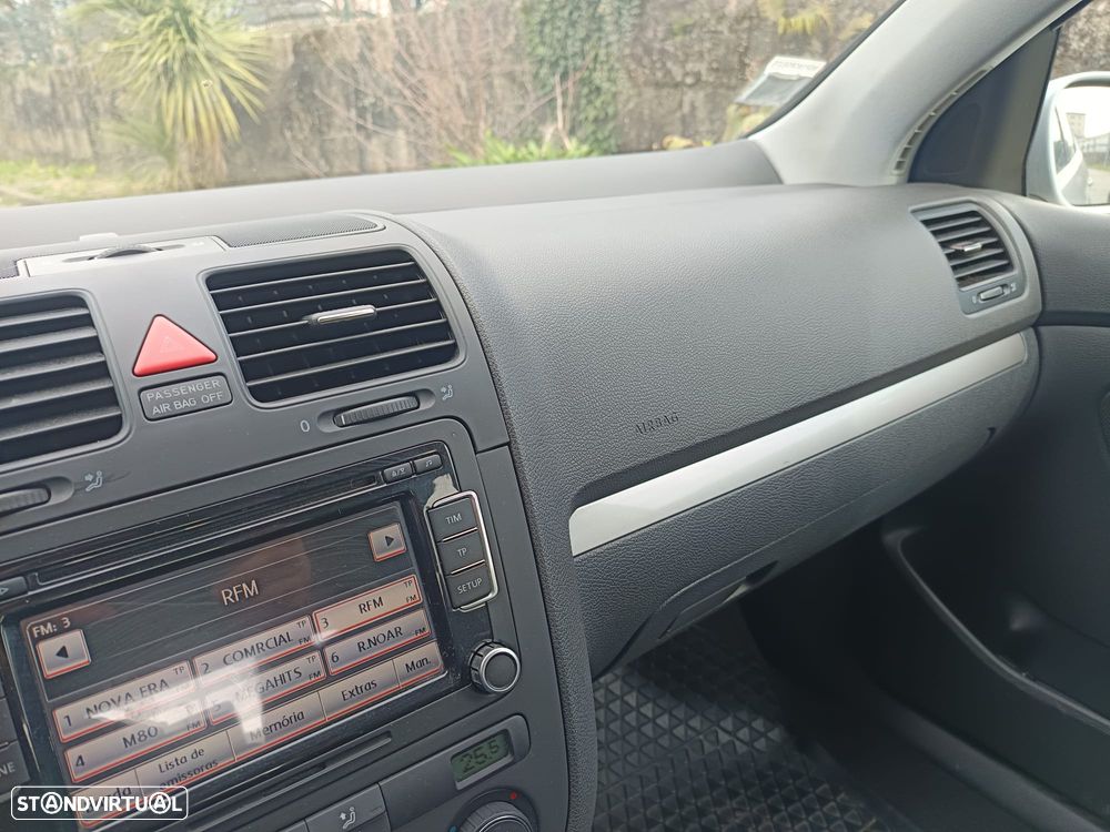 VW Golf 2.0 TDi GT Sport - 27