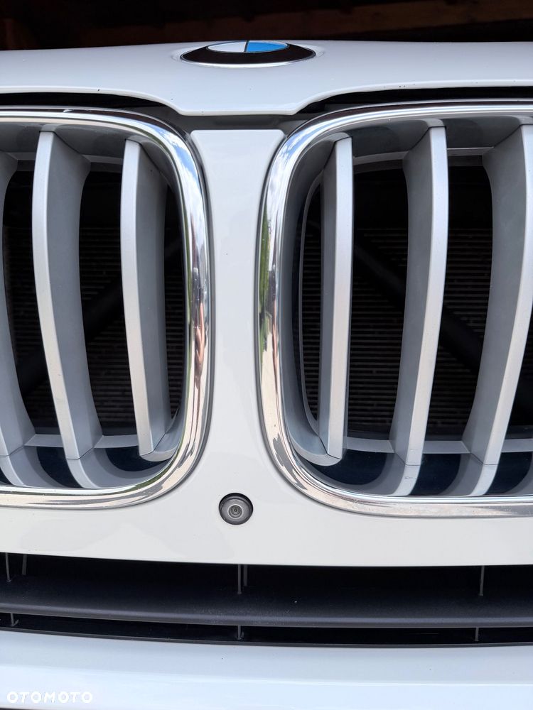 BMW X3 xDrive28i xLine - 22