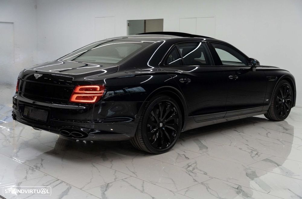 Bentley Flying Spur V8 Mulliner - 19