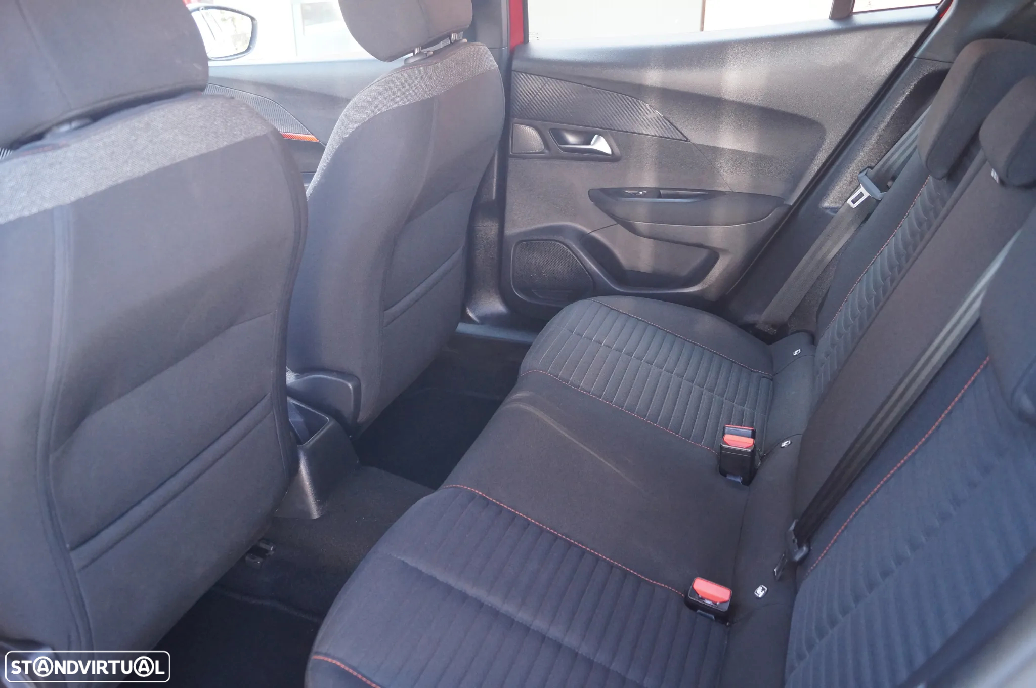 Peugeot 2008 1.2 PureTech Active - 11