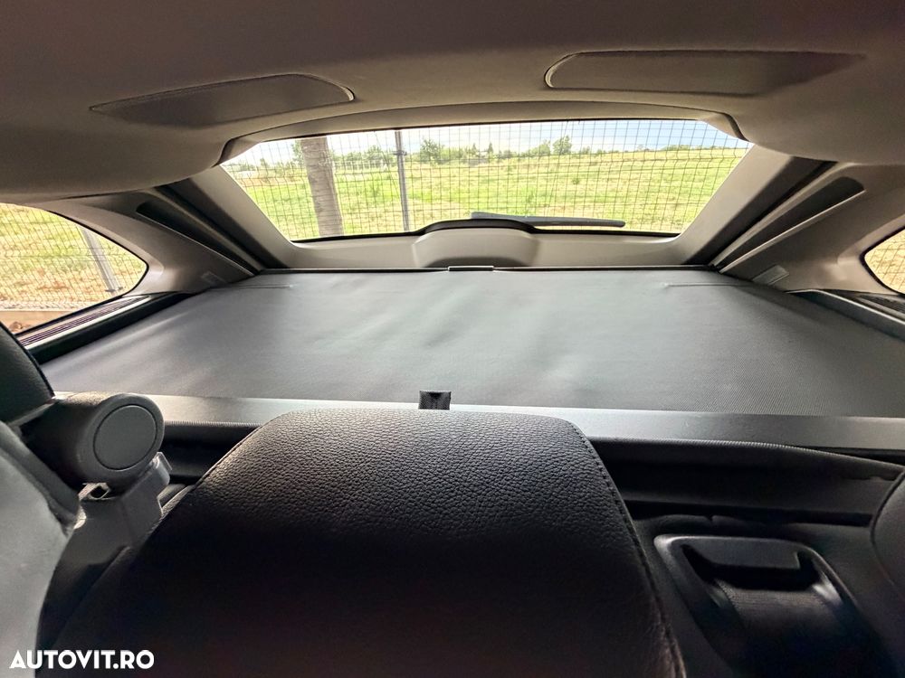 BMW Seria 5 525d xDrive - 13