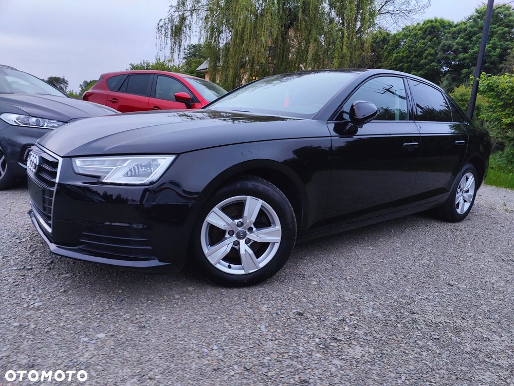 Audi A4 Limousine 1.4 TFSI Design S tronic - 12