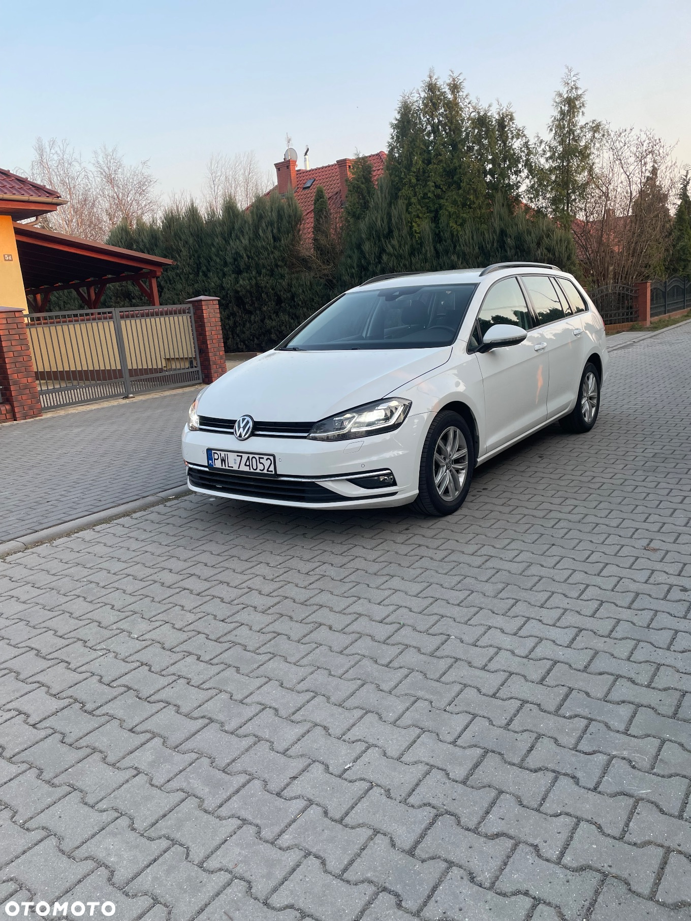 Volkswagen Golf 1.6 TDI BlueMotion Technology Comfortline - 2