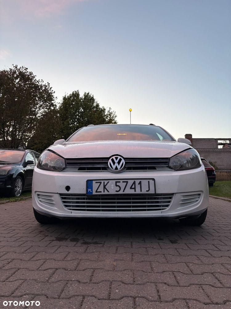Volkswagen Golf - 6