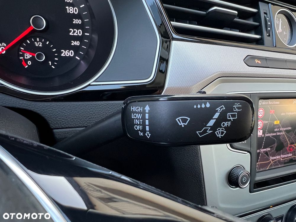 Volkswagen Passat - 29