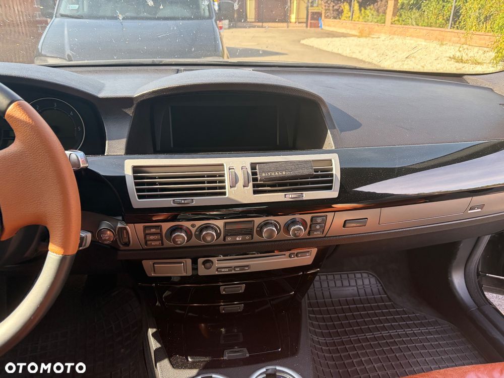 BMW Seria 7 - 11