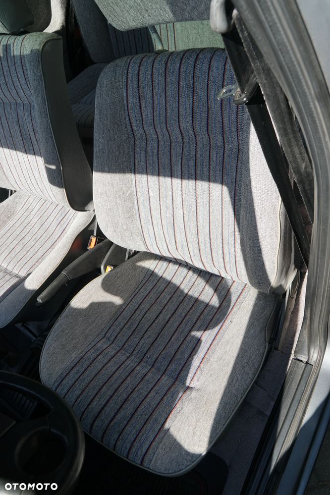 Volkswagen Golf - 12