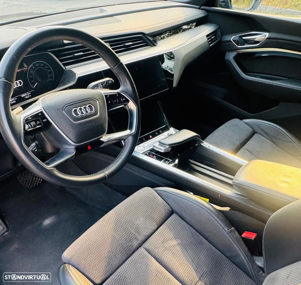 Audi e-tron 50 quattro S line - 2