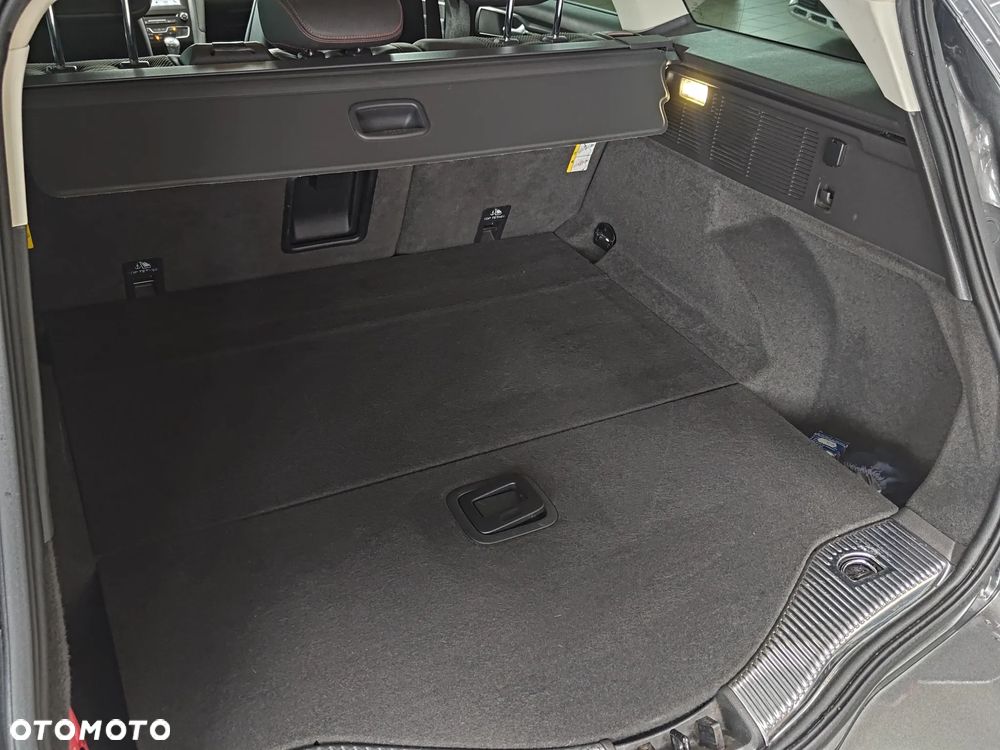 Ford Mondeo 1.5 EcoBoost ST-Line X - 31