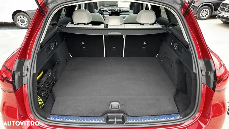 Mercedes-Benz GLC 300 e 4Matic 9G-TRONIC AMG Line Advanced - 25