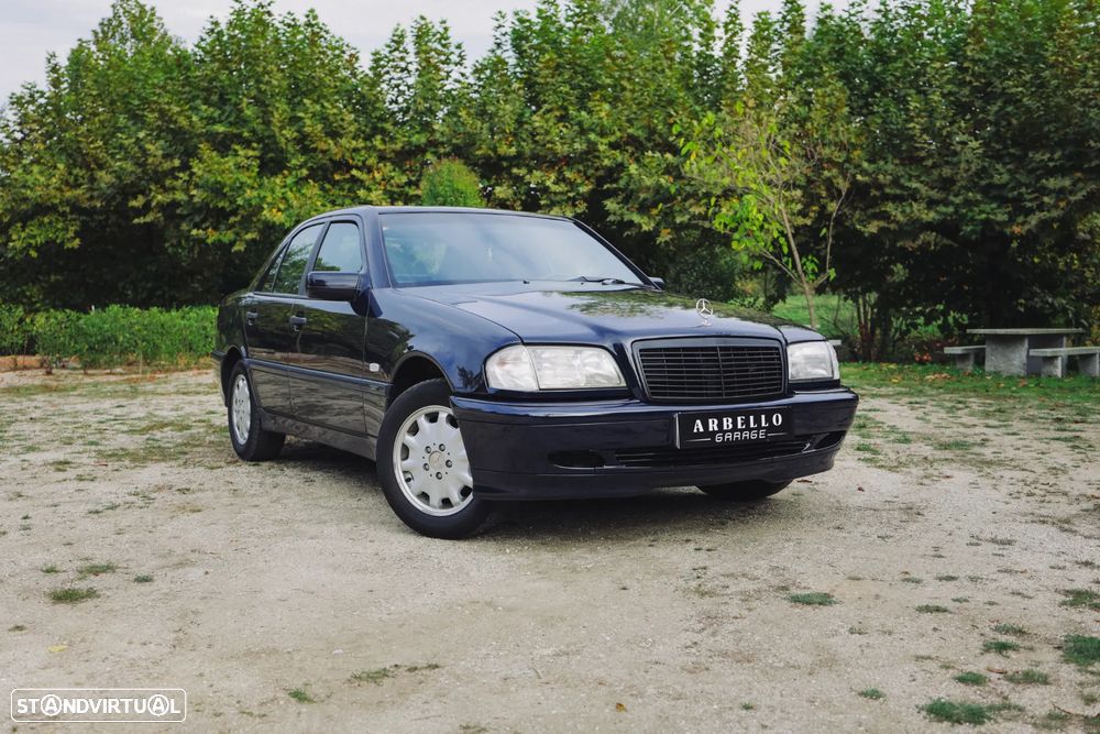 Mercedes-Benz C 180 Classic - 1