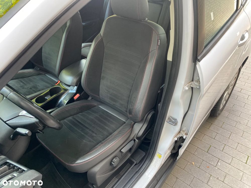 Ford C-MAX - 17