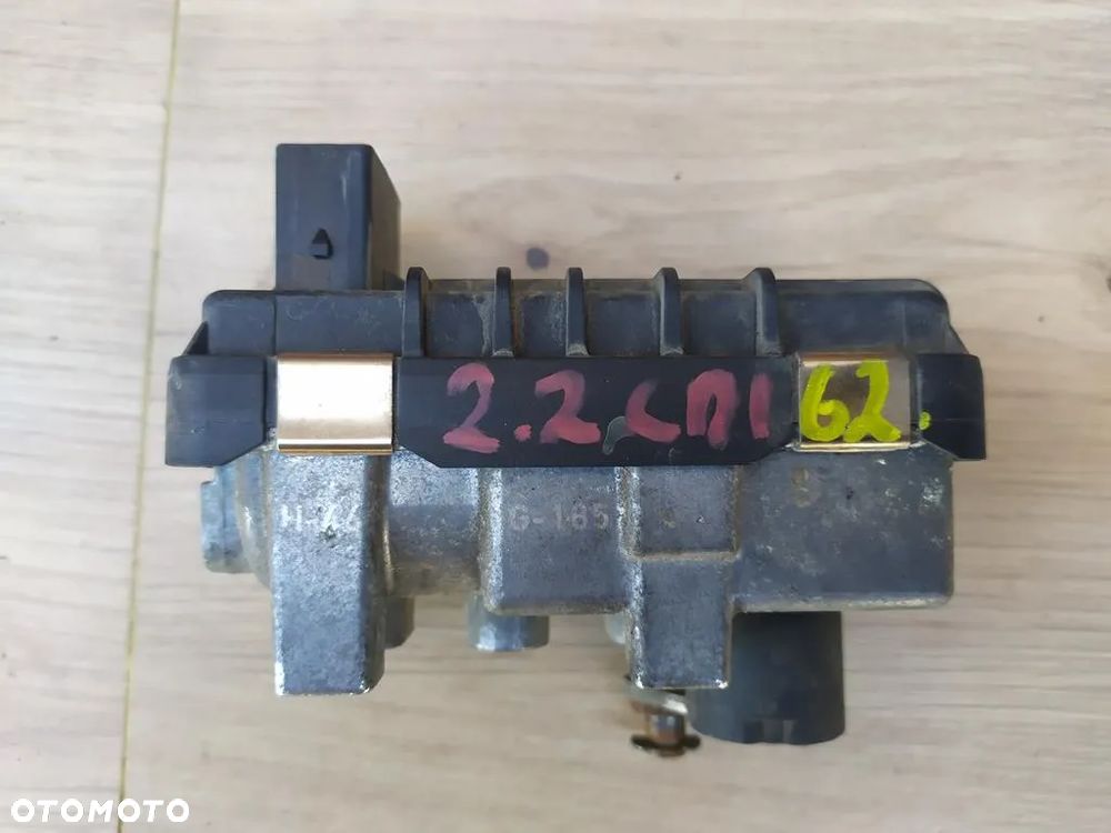 MERCEDES W211 2.2 CDI NASTAWNIK STEROWNIK TURBOSPRĘŻARKI TURBO G-185 G185