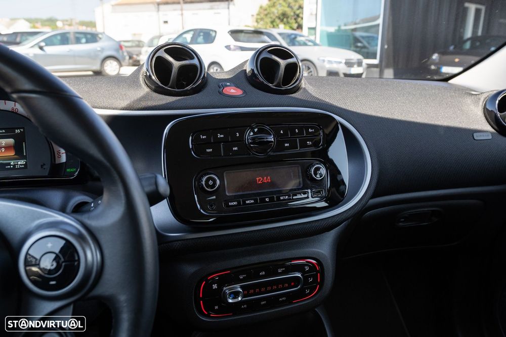 Smart ForFour EQ - 17