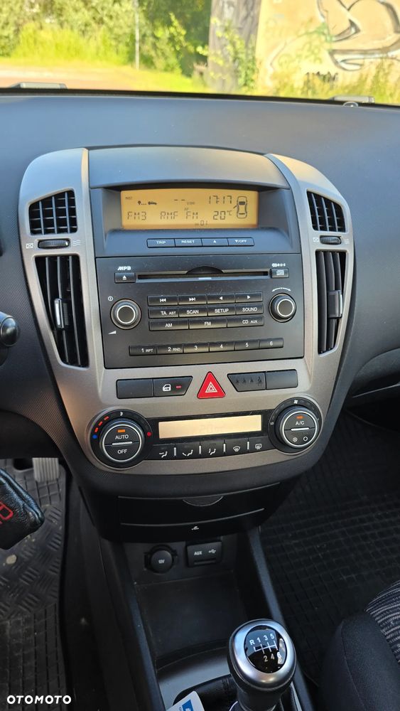 Kia Ceed 2.0 crdi Optimum + - 11