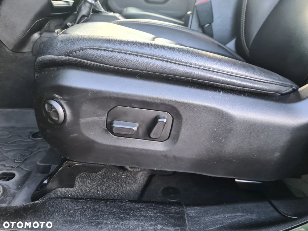 Jeep Wrangler Unlimited GME 2.0 Turbo Sahara - 10