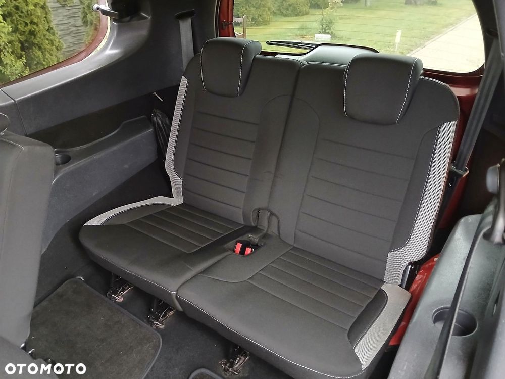 Dacia Lodgy 1.6 SCe Stepway S&S - 9