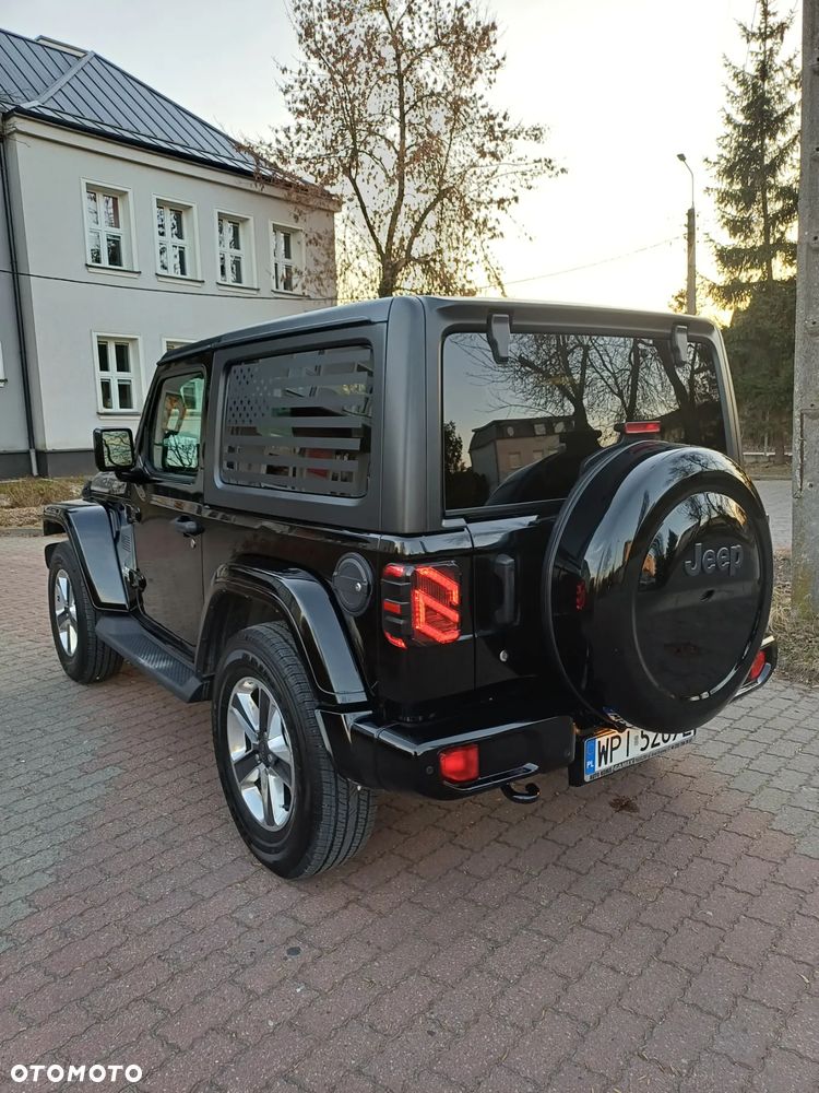 Jeep Wrangler - 8