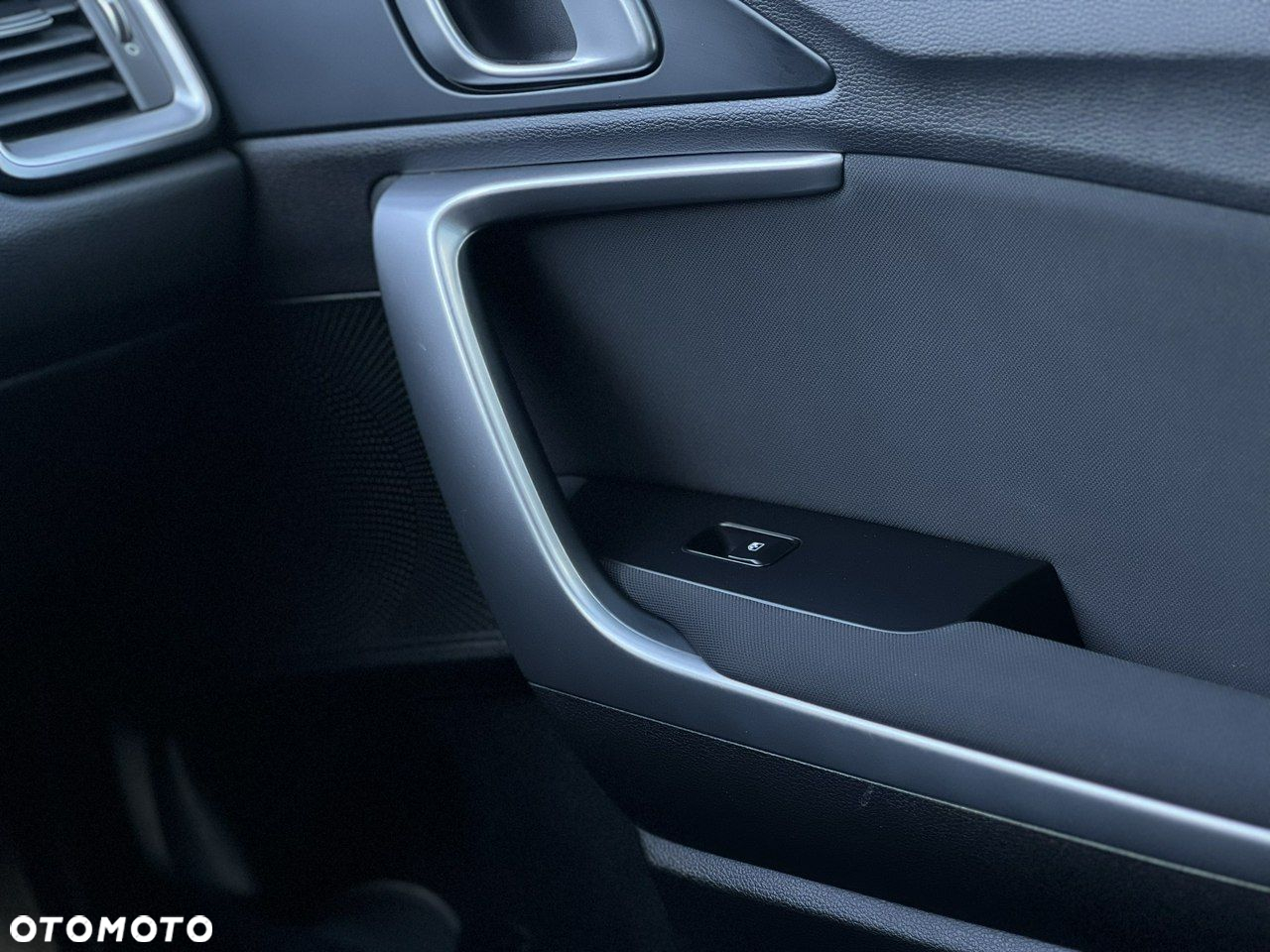 Kia Ceed 1.5 T-GDI M DCT - 37