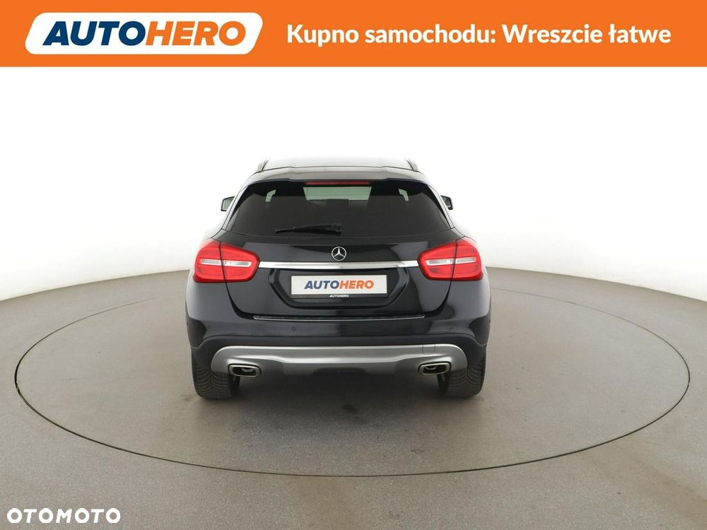 Mercedes-Benz GLA 200 Urban - 7