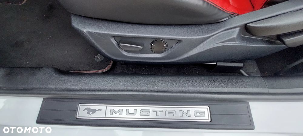 Ford Mustang - 26
