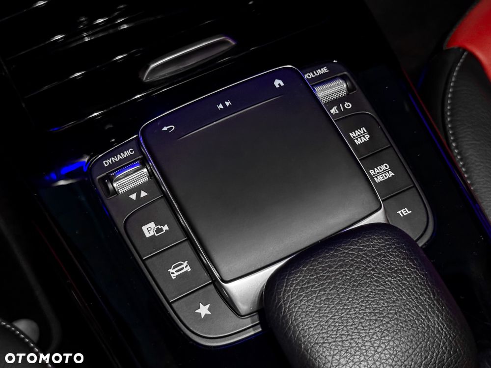 Mercedes-Benz CLA 250 E AMG Line 8G-DCT - 17