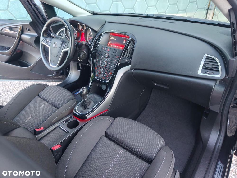 Opel Astra 1.4 Turbo Exklusiv - 17
