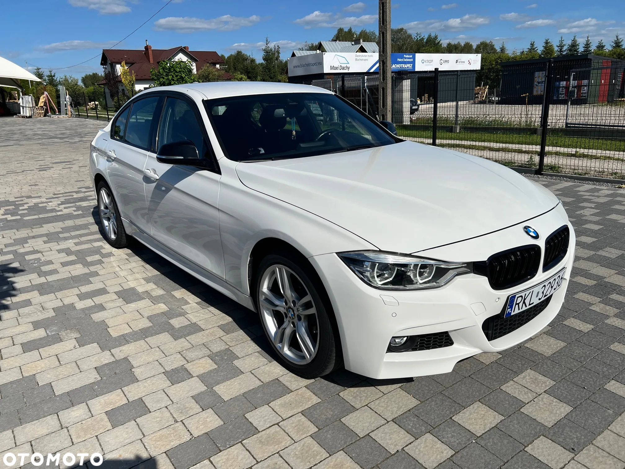 BMW Seria 3 330i xDrive M Sport - 4