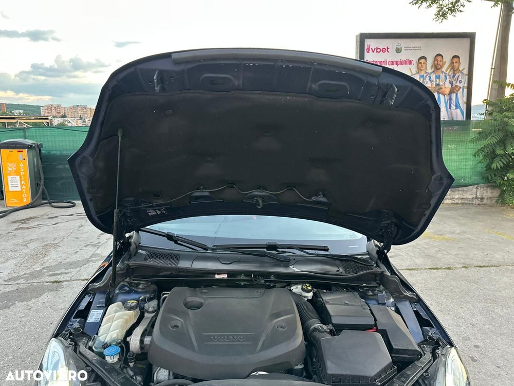 Volvo V40 D2 Momentum - 13