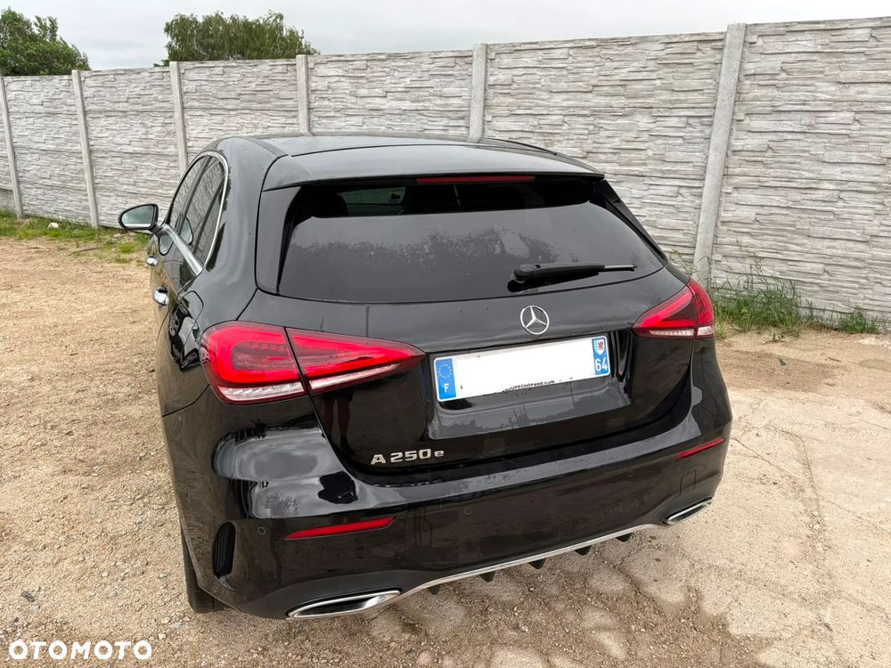 Mercedes-Benz Klasa A 250 e 8G-DCT AMG Line - 34