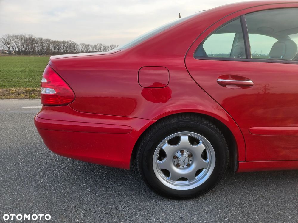 Mercedes-Benz Klasa E 320 Classic - 13