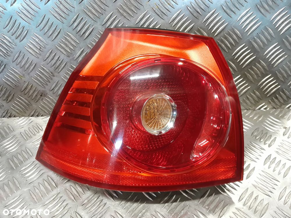 Lampa tylna lewa VW Golf V 03-09r. Europa - 1