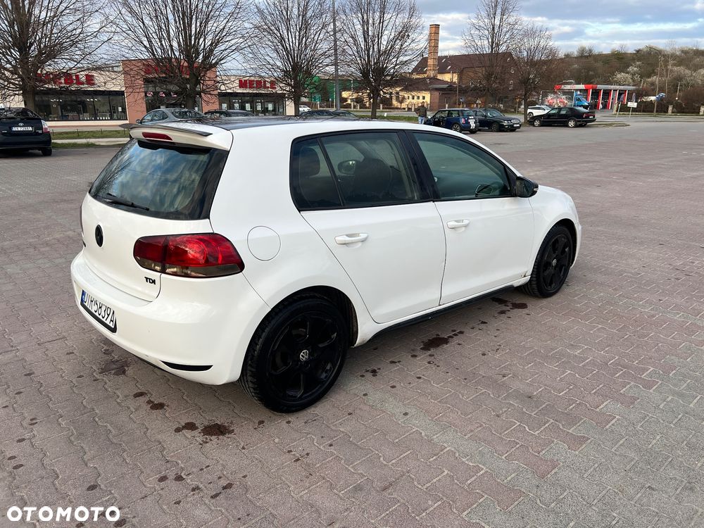 Volkswagen Golf 1.6 TDI DPF Highline - 5