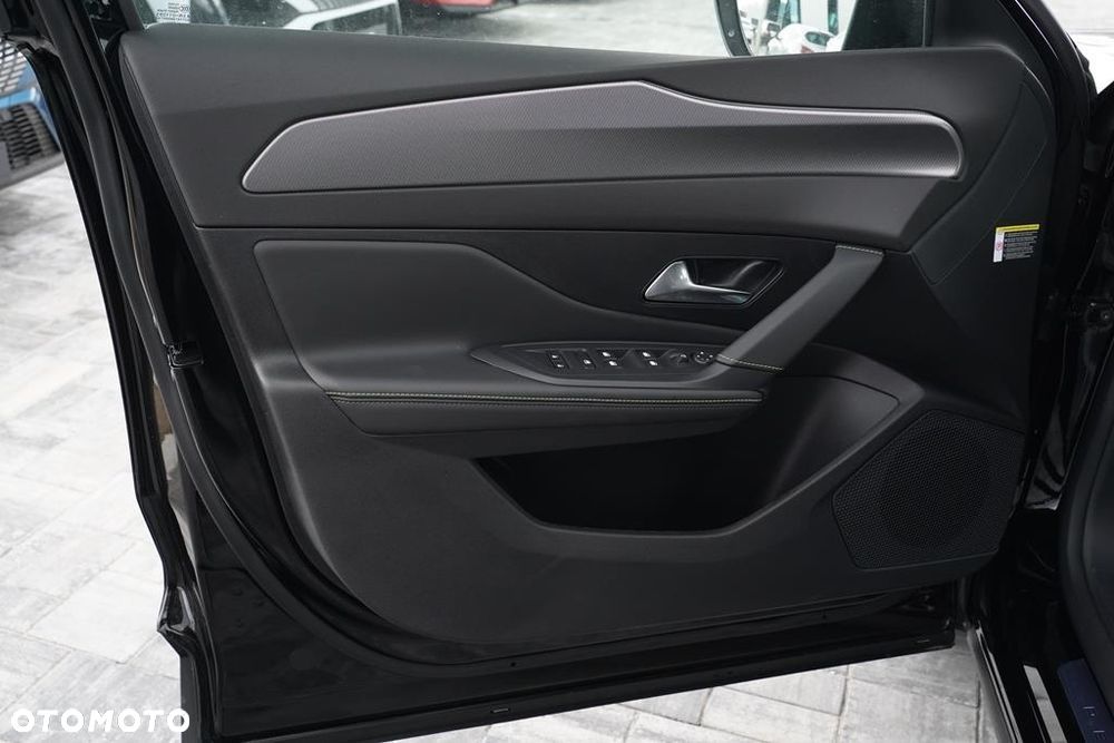 Peugeot 408 1.2 PureTech mHEV GT Exclusive S&S e-DSC6 - 10