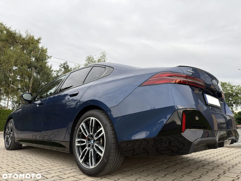 BMW Seria 5 520d xDrive mHEV M Sport - 6