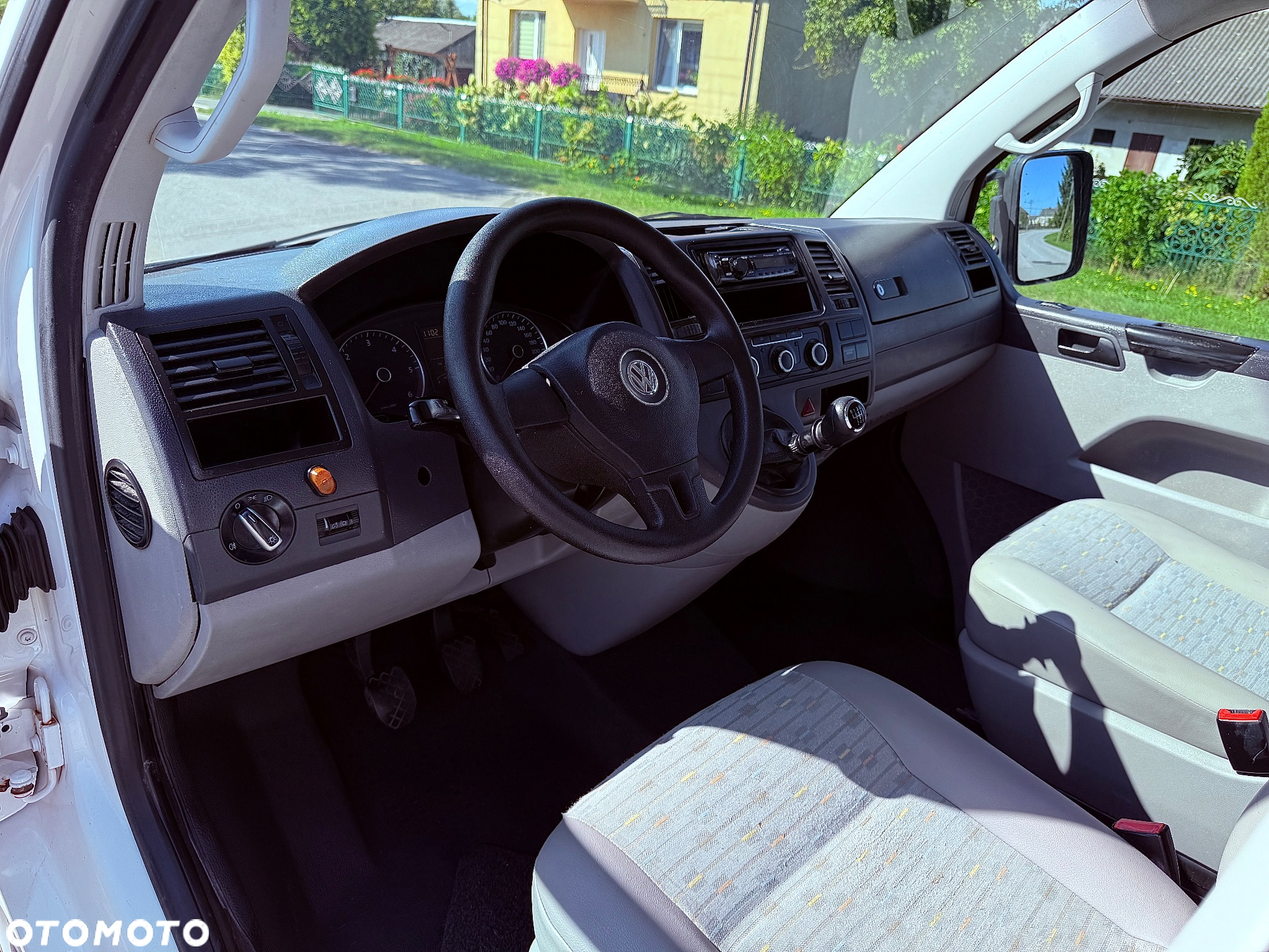 Volkswagen TRANSPORTER T5 2.0TDI CR 102KM - 6