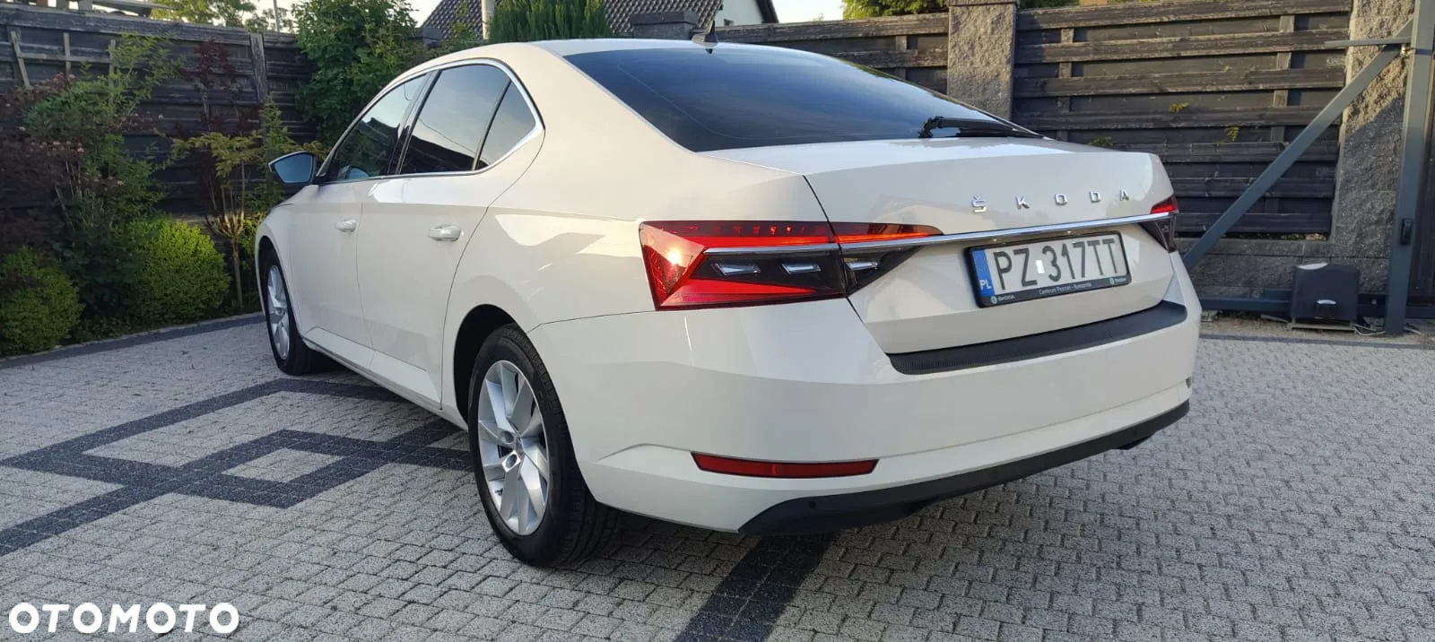 Skoda Superb 2.0 TDI Ambition DSG - 18