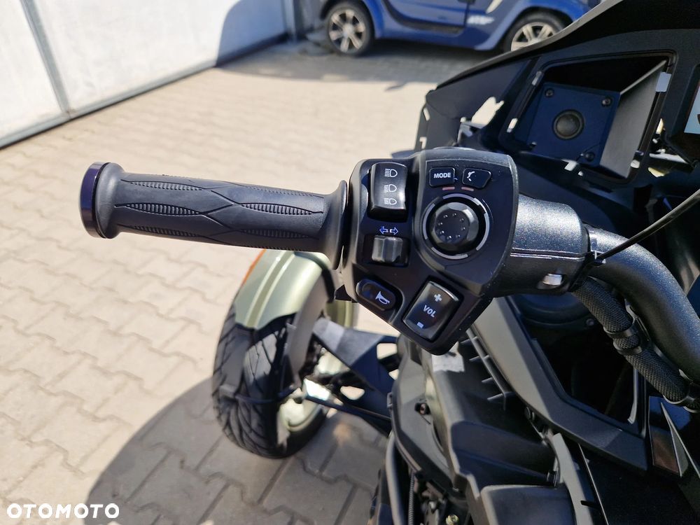 Can-Am Spyder - 39