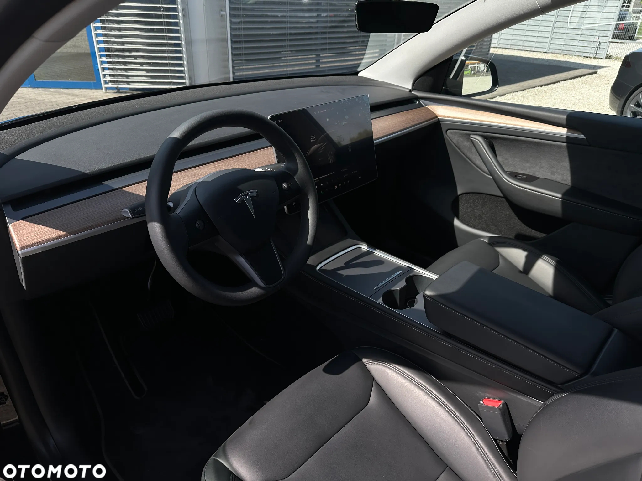 Tesla Y Model Long Range Dual Motor AWD - 11
