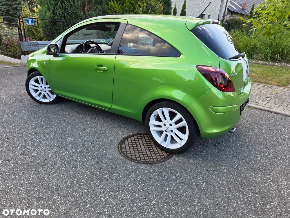 Opel Corsa 1.4 16V Color Edition - 26