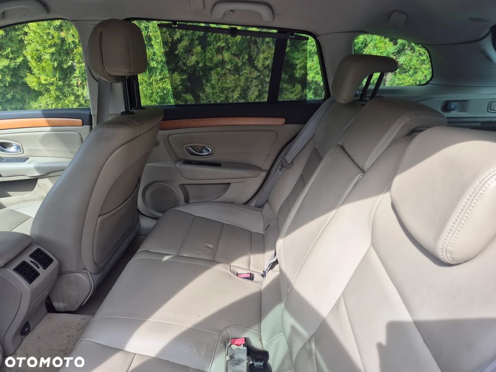 Renault Laguna 2.0 DCi FAP Initiale - 10