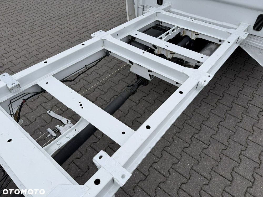 Mercedes-Benz Sprinter - 15