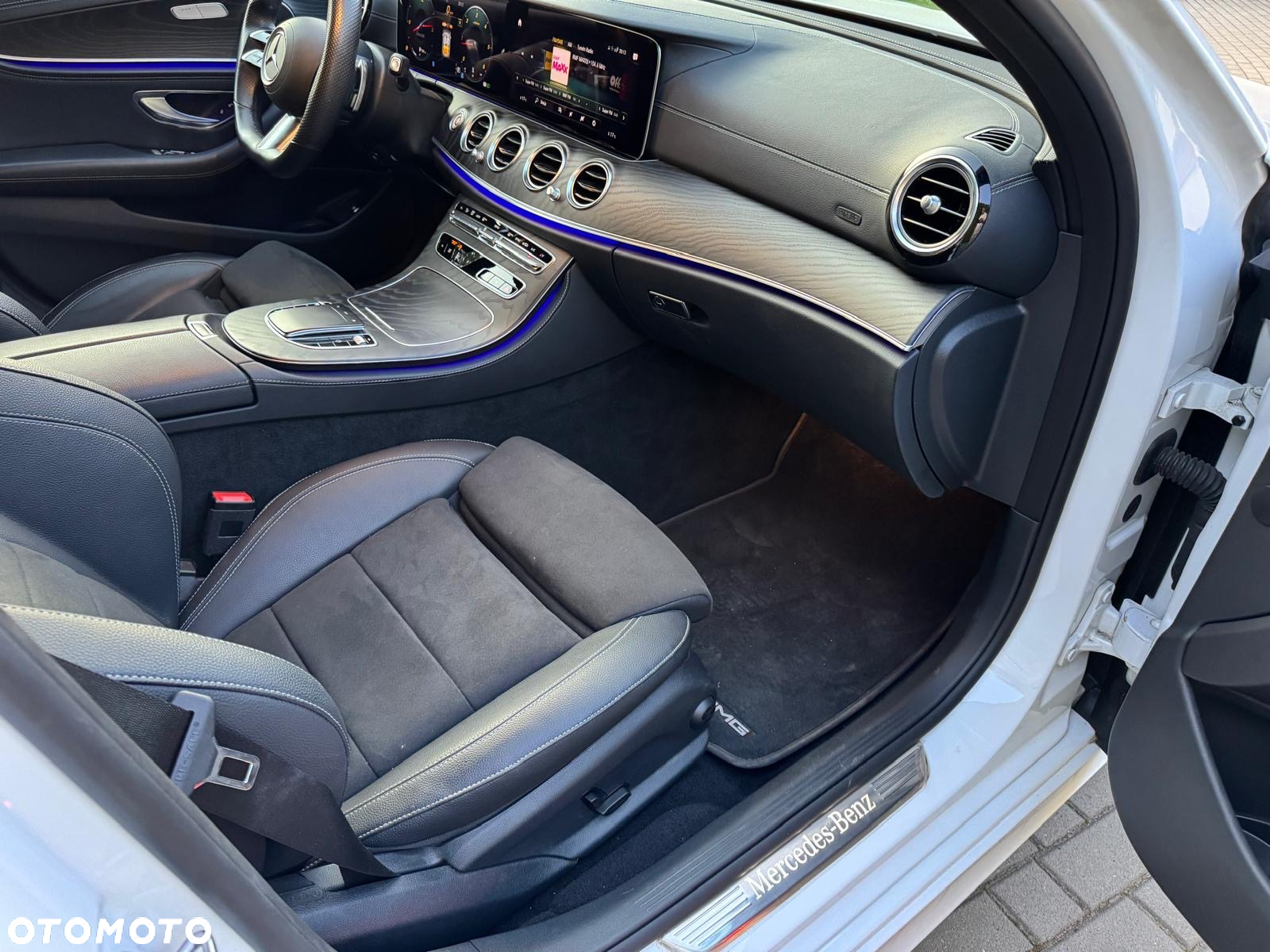 Mercedes-Benz Klasa E 220 d Coupe 4-Matic AMG - 21