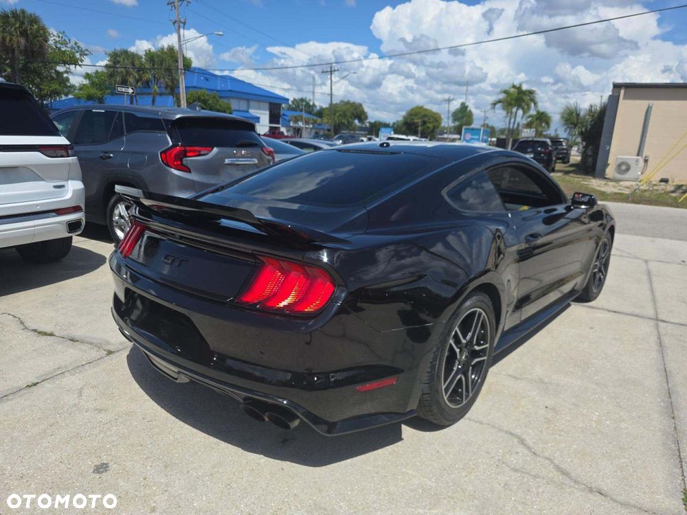 Ford Mustang 5.0 V8 GT - 4