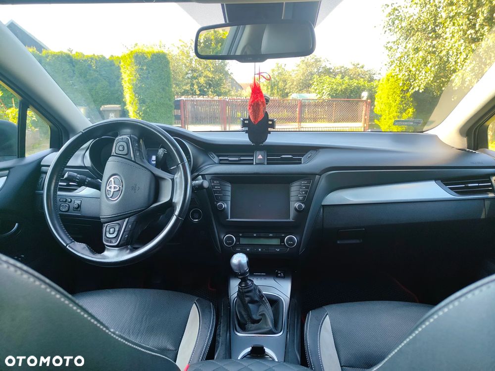 Toyota Avensis 2.0 D-4D Prestige - 7