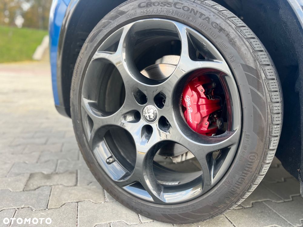 Alfa Romeo Stelvio - 19
