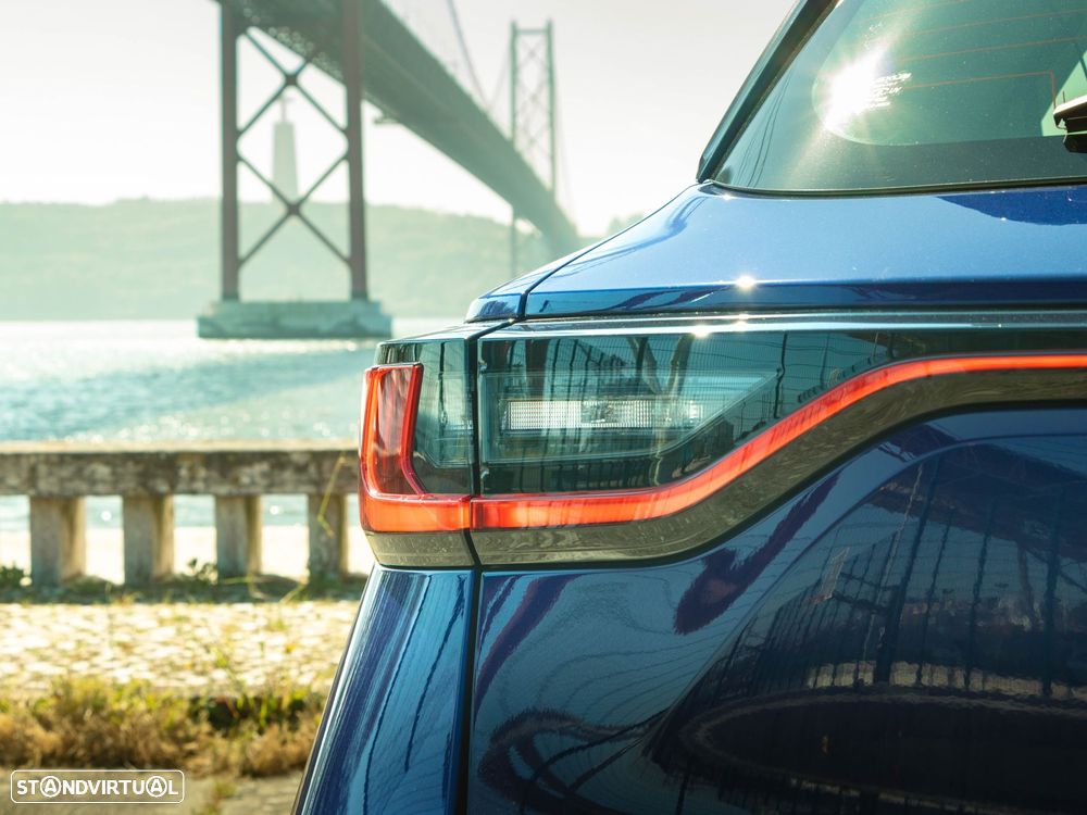 Lexus LBX Elegant - 23