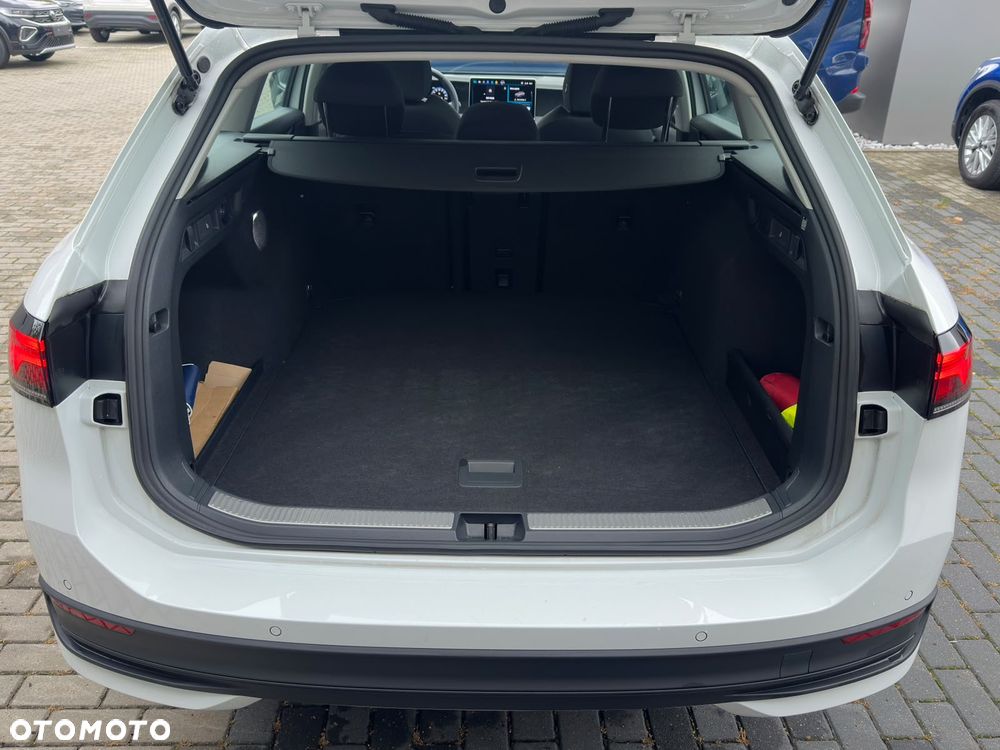 Volkswagen Passat 1.5 TSI ACT mHEV Trend DSG - 24
